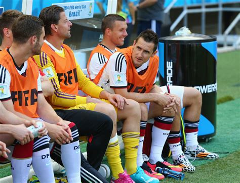 La selección lusa tendrá que puntuar contra francia si quiere pasar a octavos de final. Fotos | Alemania vs Portugal , Grupo G (Parte 1 ...