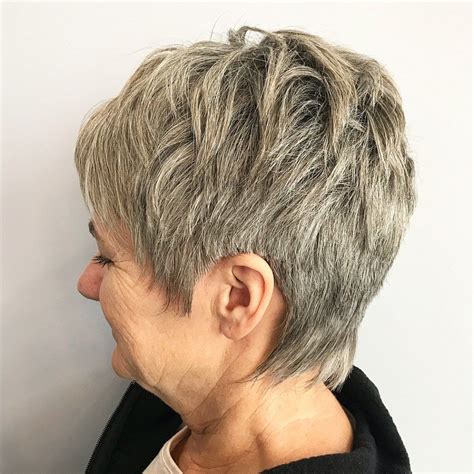 This choppy short bob for women over 50 offers a super chic and youthful vibe. 60 Best Hairstyles and Haircuts for Women Over 60 to Suit any Taste - Kapsels, Haar en Dame