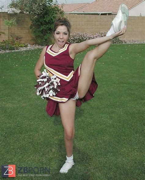 No self respect or integrity at all. High School Cheerleader Pussy Slip