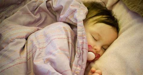 Cara mengobati diare pada bayi Balita Secara Alami Dan ...