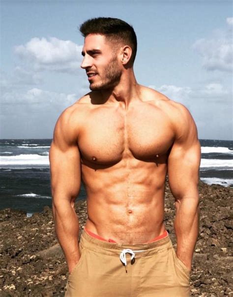 Dom con traje is dom so hot? Pin on Hot guys