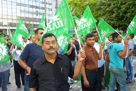 Αγγελίες από ιδιώτες και μεσιτικά γραφεία. ΙΕΡΟΣ ΛΟΧΟΣ: 2012-12-16