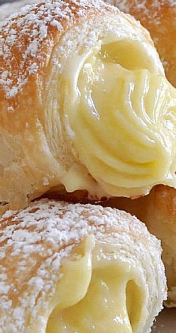 Italian cannoli recipe is one of the most loved italian desserts in the entire world. Italian Cream Stuffed Cannoncini (Puff Pastry Horns ...