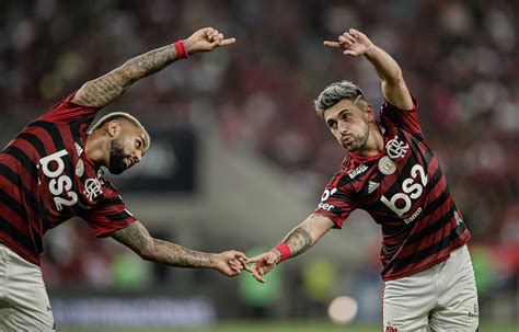 I think that this game will pass over 2.5 goals in ft(full. Flamengo x Internacional - Campeonato Brasileiro 2019 - 25 ...