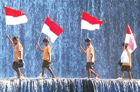 Memaparkan sejarah bagaimana negara kita mendapatkan kemerdekaan. 10 Cara Memaknai dan Mengisi Kemerdekaan Indonesia bagi ...