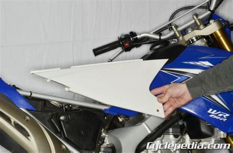 If it starts looking like it needs a second adjustment just replace the chain. Bodywork | CYCLEPEDIA Yamaha WR250R and WR250X Online Manual
