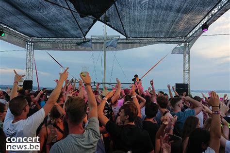 It's also a nice plus that there are also afterparties after midnight at which you can party outside. Recensie | Review Belgian Boat Party ★★★★ Balaton Sound ...