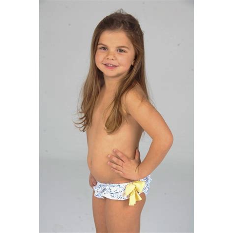 Tienda online de moda infantil y juvenil desde 0 a 16 años en pontevedra, trajes de bautizo y comunión para niños y niñas,ropa de tommy hilfiger ,foque, mayoral CULETIN DE NIÑA LUCA BYNN FLORES