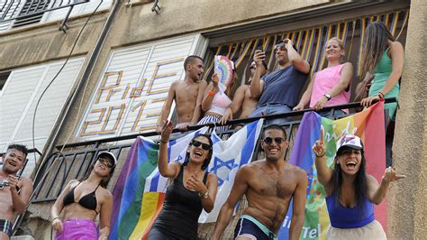 ראש העיר קיבל השבוע מכתב מחבר המועצה אליהו ממן בנושא מצעד הגאווה: מאות אלפים יחגגו וימחו היום במצעד הגאווה התל-אביבי | אתר ...