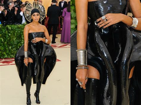 Η νότια αθήνα προσφέρει προνομιακή. Met Gala 2018: Τα πιο εντυπωσιακά και πολυτελή κοσμήματα ...