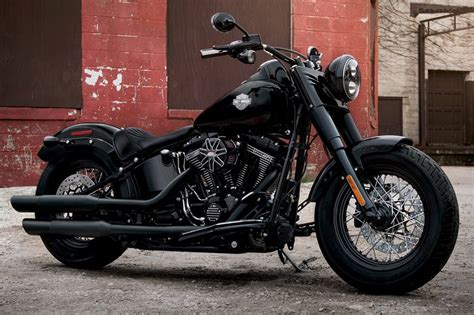 For example, a 2015 softail® deluxe model in vivid black with a sale price of $17,845, no down payment and amount financed of $17,845, 60 month repayment term, and 4.99% apr results in monthly payments of $336.68 in this example, customer is responsible for applicable taxes, title. Harley-Davidson Softail Slim FLS S ABS Prezzo, Scheda ...