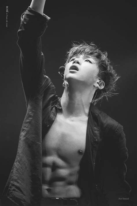 I hope dispatch goes to hell!! #kangdaniel #ABS🔥🔥🔥 (Dengan gambar) | Otot perut ...