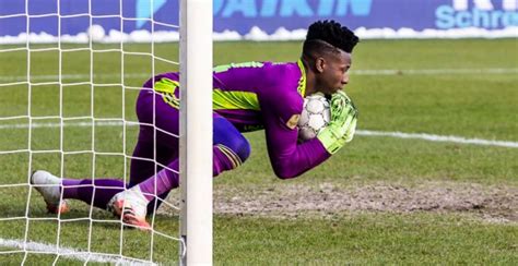 André onana sous les couleurs de l'ajax ©maxppp. 'Lachwekkend' Ajax en 'belachelijke' Onana: 'Pilletje van ...