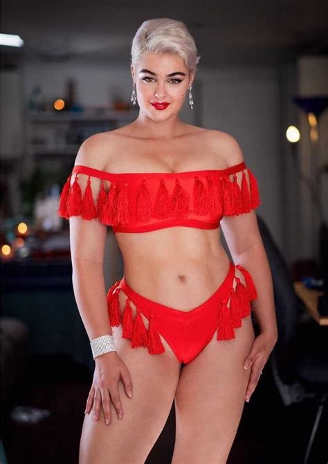 Stefania ferrario leaked bj porn. 49 Hot Pictures Of Stefania Ferrario That Will Make You Fall In Love With Her