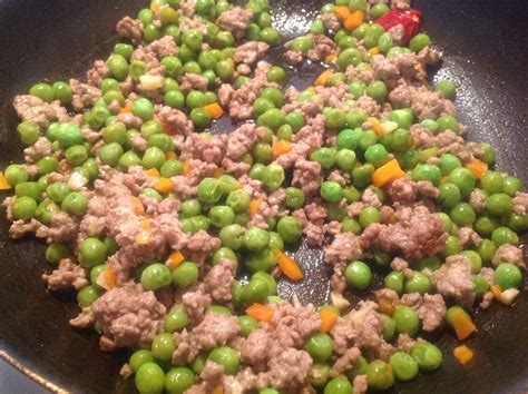 Sono deliziosi e scateneranno un esplosione di sapori al primo morso. Carne macinata e piselli ⋆ La Cucina di Bacco