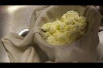Aber wenn wir sagen würden, dass es nicht nur um lab, technik und reifung geht? VIDEO: Käseherstellung zu Hause - so macht man Weichkäse ...