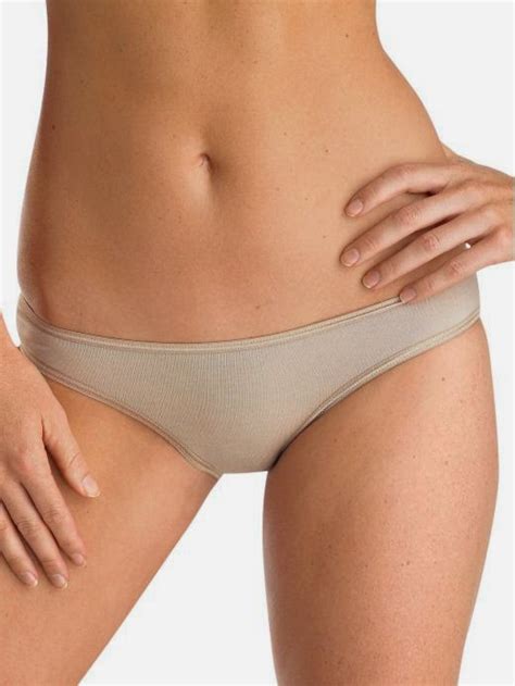 Shave with gentle strokes when you start applying a razor to the flesh, you want to take your time and be meticulous. Pubic Hair Shaving Tips ~ Hair Tutorials