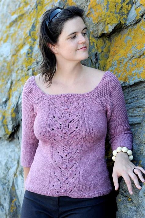 Schemi lavori a maglia gratis. Knit Pattern: Kukui Pullover | Magliette, Maglie