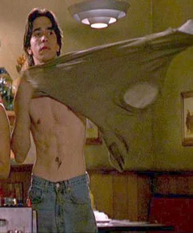 I guess there would have been two dvd bookends, one with the belly button w/rose tattoo and the one with the tooth: SHIRTLESS ACTORS : Justin Long Shirtless picture mega post