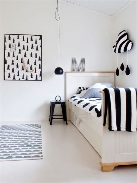 Maybe you would like to learn more about one of these? Une chambre d'enfant en noir et blanc
