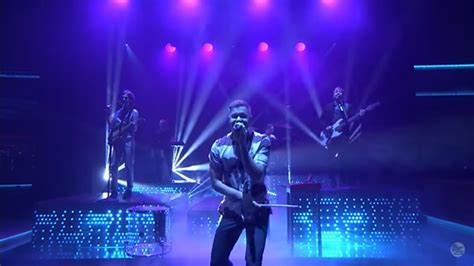 Video was recorded using iphone x at 4k, but compressed to 1080p. Watch Imagine Dragons perform 'Evolve' single 'Thunder ...