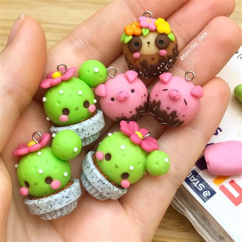 Is there any suggestions for what colour can i make the bottom of the cactus,julia? 3,958 個讚，84 則留言 - Instagram 上的 Craftylife💕Clara🌷（@fimo ...