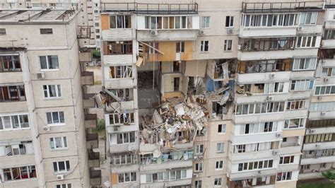 Последние новости киева за сегодня, оперативное осветление последних событий в столице. На Позняках сносят разрушенную многоэтажку - киевские ...