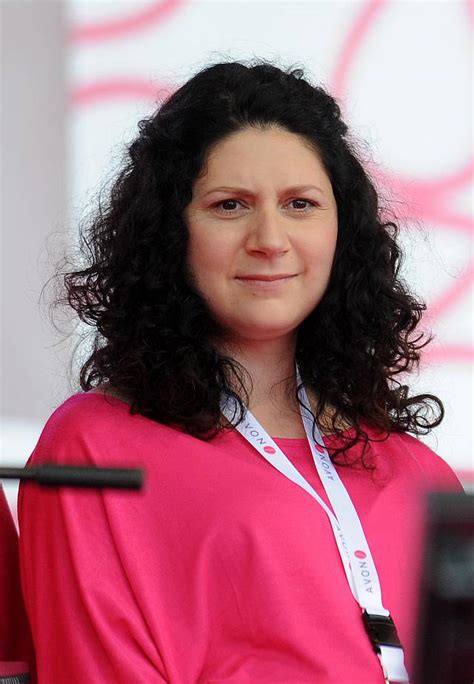 Dd issova.jpg 300 × 452; Martha Issová fotka