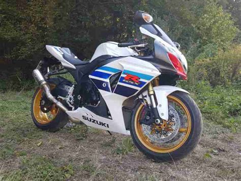 The gsxr1000 was upgraded extensively in 2009, that was the first time at the recent history. Suzuki GSXR 1000 2015 GSX R 185PS 1 Million - Bestes ...