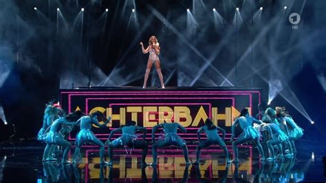 Die nachricht auf instagram veröffentlichte helene unter dem video zu ihrem neuesten lied 'see you again', den sie als titelsong für den kinofilm 'traumfabrik' produzierte. Pin auf Helene Fischer forever