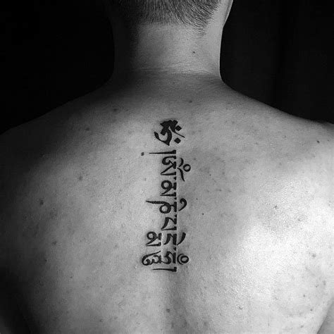 Từ đó, nhấn mạnh vẻ ngoài săn chắc của cơ bắp. Hình Xăm Chữ Đẹp Cho Nam Medusa Tattoo Club