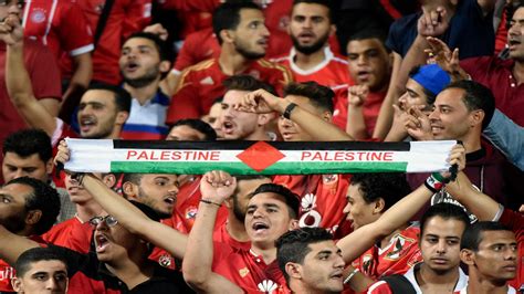قفز الأهلي المصري 54 مركزا في التصنيف الجديد الذي أصدره موقع football database المتخصص في تصنيف أندية كرة القدم على مستوى العالم. أزمة ذهاب الأهلي والترجي تتصاعد