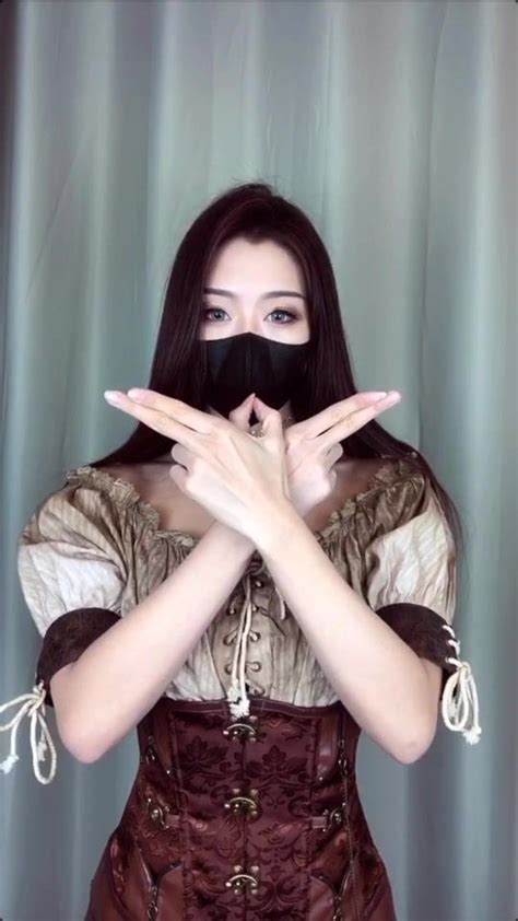 Bigo live hot goyang nungging. Pin by Florrazo on tik tok | Girl dance video, Girl dancing, Beautiful girl drawing