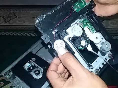 Vga termasuk perangkat keras (hardware) komputer atau laptop dimana fungsi utamanya adalah untuk menerjemahkan komputer ke monitor. Cara Memperbaiki Optik Dvd Yg Lemah / Memperbaiki Optik ...