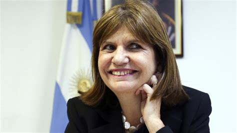 En un hilo que compartió vía twitter, patricia bullrich enumeró los motivos por los que considera que la medida tomada por el. Patricia Bullrich, ministra de Inseguridad | Agencia Paco ...