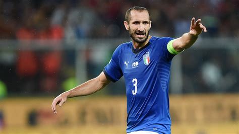 Ancora allenamento personalizzato per il capitano dell'italia giorgio chiellini. Europei 2021, Chiellini ha le idee chiare: «Spero di esserci!»