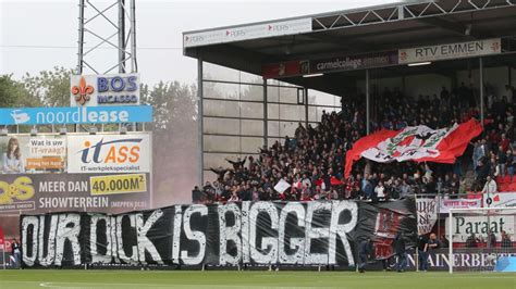 De club zou een samenwerking aangaan met easytoys, een bedrijf dat online seksspeeltjes de knvb stak er echter een stokje voor. FC Emmen promoveert met hoofdsponsor Noordlease ...