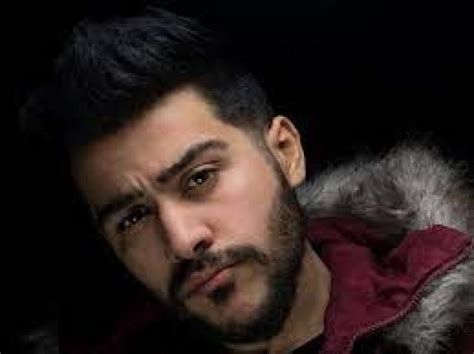 العارف تم تصويره بين 4 دول هي: أحمد كامل يتخطى النصف مليون مشاهدة بكليب "مين في دول" | فن ...