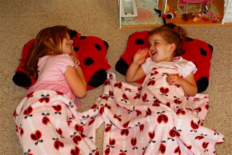 Hot brunette confronted her workmate about the toilet clogged.she grabs her workmate and lay down on the bed.instead of fighting,they start kissing each other and after that,they lick their wet pussies. Sibling Love (teaching kids to get along and love each ...