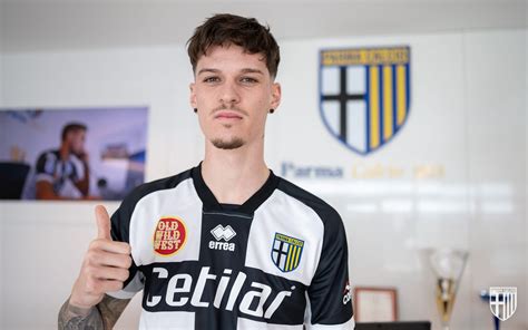 Statystyki w obecnym sezonie zawodnika dennis man (fc parma) występy bramki asysty kartki wszystkie rozgrywki. Dennis Man, prezentat oficial la Parma. A devenit cel mai ...