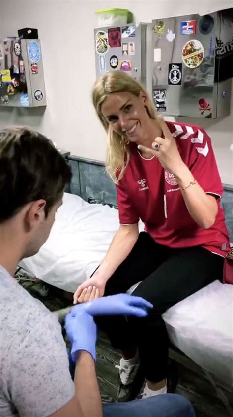 Transferts, salaire, palmares, statistiques en club et en sélection nationale. World Cup 2018: Denmark star's wife gets TATTOO for him ...