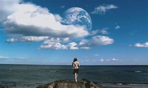 Another earth movie trailer @ screenclick movies. Another Earth - de Mike Cahill - Vol au-dessus du 7e art