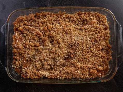 You know you can always count on the pioneer. Pioneer Woman Dessert Recipes Apple Crisp / Pear Crisp ...