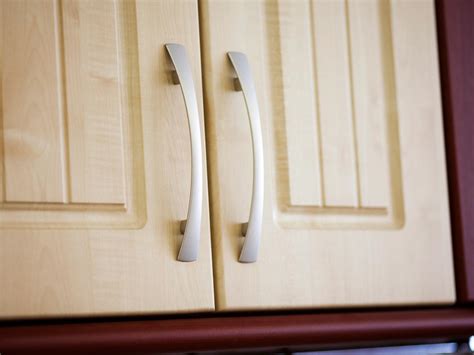 Maybe you would like to learn more about one of these? Kitchen Cabinet Hardware Ideas: Pictures, Options, Tips ...