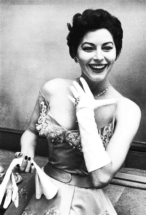 Maybe you would like to learn more about one of these? Ava Gardner. | Filmsterren, Vintage portret, Portret