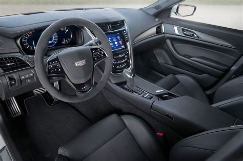 Den kan rumme op til 5 passagerer. 2017 Cadillac CTS-V Reviews - Research CTS-V Prices ...