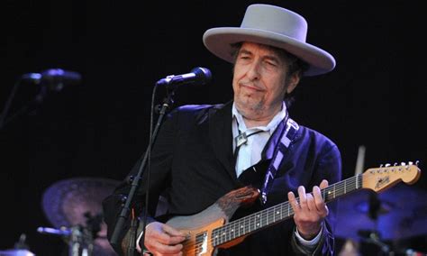 Robert allen zimmerman was born 24 may 1941 in duluth, minnesota; Historia y biografía de Bob Dylan