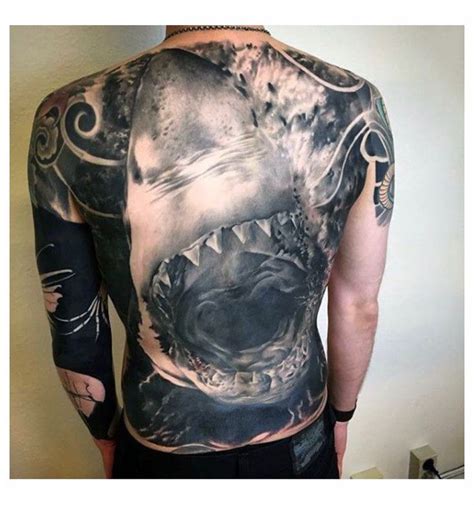 A cool tribute tattoo, the majority of the hawaiian tattoo patterns feature spearheads and shark teeth. Pin by acwiancko on Great white shark | Tattoos for guys ...