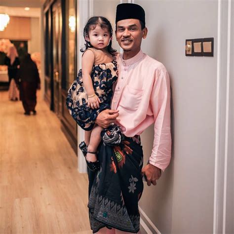 Putra hight ,datang laa naaa. PERGHHH.. Wajah Isteri Lan Pet Pet dan Anak Perempuannya ...