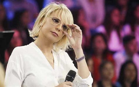 Domani, sabato 13 marzo, maria de filippi conduce sulla rete. Maria De Filippi su Instagram con un nickname ...